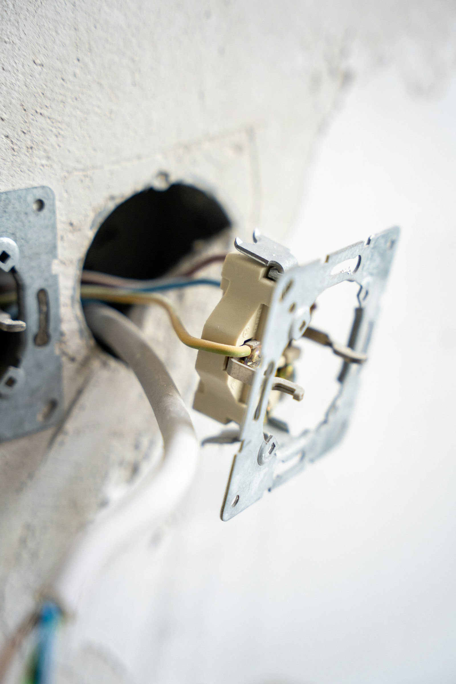 Socket backbox wiring install detail in Peterculter
