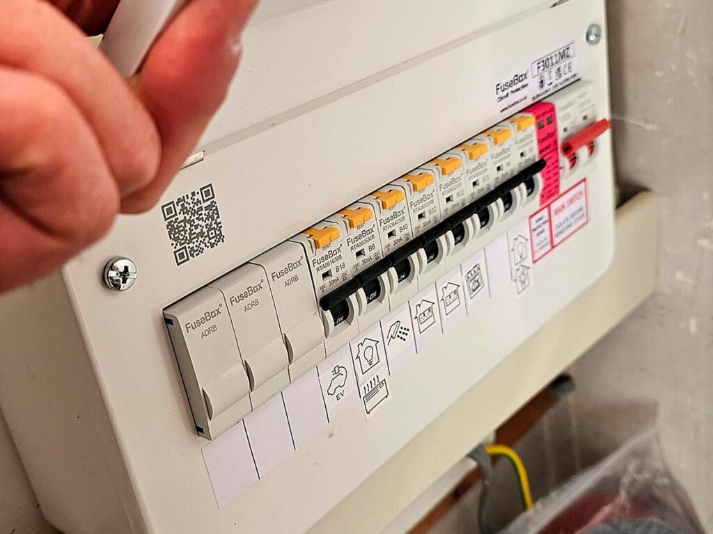 New full RCBO consumer unit installed in Aberdeen by Faithful Spark Electricians - BS 7671 Amendment 4 compliant installation